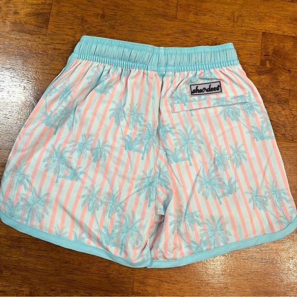NWT Properly Tied Shordees Retro blue pink striped palm tree size 6 5 in inseam - Picture 4 of 4